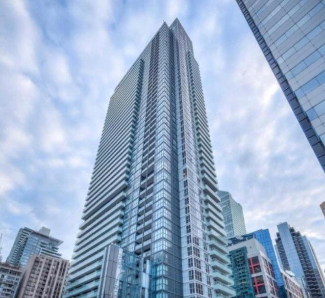 Luxury Condo With Cn Tower View Toronto Exteriér fotografie