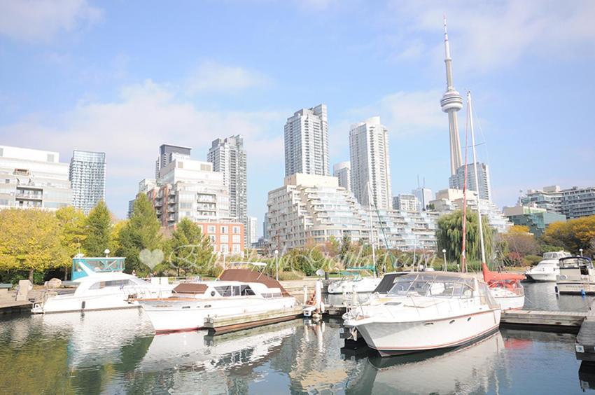 Luxury Condo With Cn Tower View Toronto Exteriér fotografie